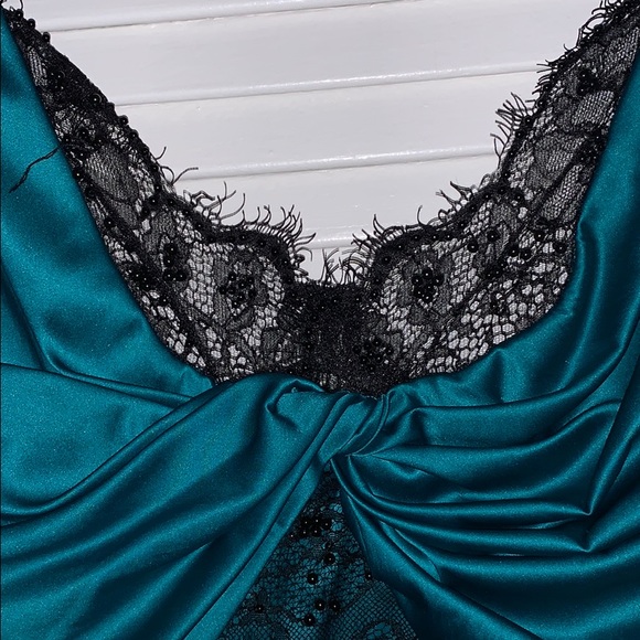 Mandalay emerald dress w/ Lace & detachable belt - Picture 4 of 7